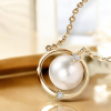 ketting met fresh water pearl in ronde vorm