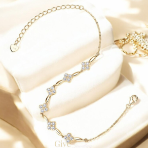 armband met 5 bloemetjes van moissenite steentjes