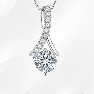 Ronde gouden hanger met pavé gezette moissanite steentjes – Luxe en elegante damesketting